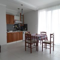 Rent-a- studio apartman od 40 kvadrata u mirnom centru Budve , u blizini 