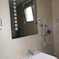 Rent-a- studio apartman od 40 kvadrata u mirnom centru Budve , u blizini 