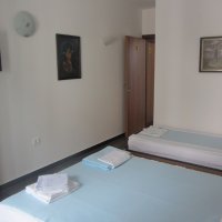 Room № 5 on the fifth floor for rent in Rafailovići, 35 m from the beach