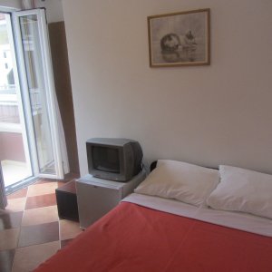 Room № 1, floor: 2, for rent in Rafailovići, 35 m from the beach