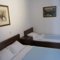 Room № 5 on the third floor for rent in Rafailovići, 35 m from the beach