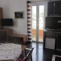 Apartment № 1 on the fifth floor for rent in Rafailovići, 35 m from the beach