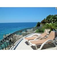 Luxury villa for sale 497 m2, first line. Uteha village, 10 m from the sea (Video)